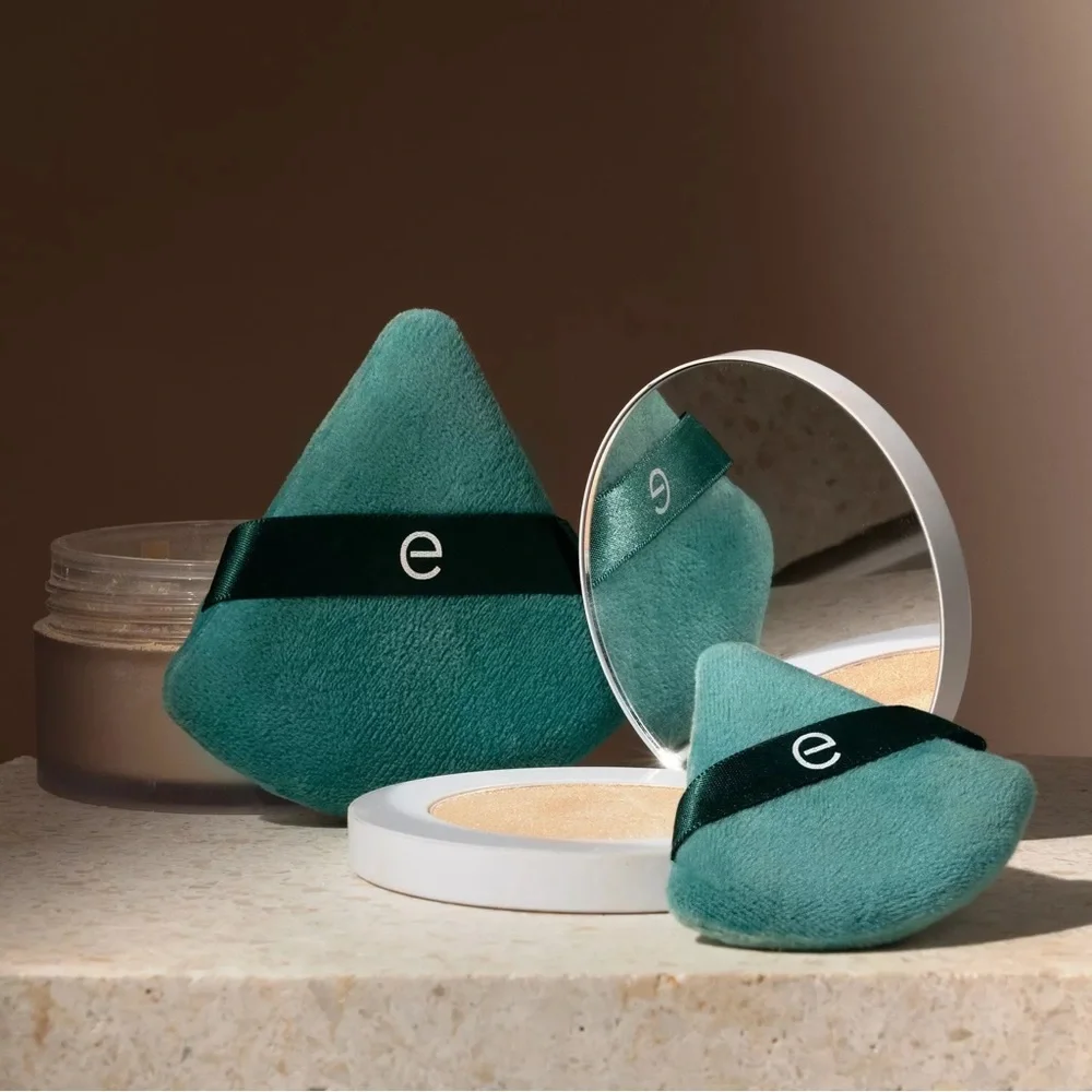 🤩 $5 SALE! 🤩 🎉 HOST PICK 🎉 NWT EcoTools Powder Puff Duo